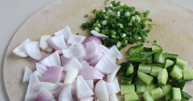 剩馒头别蒸着吃了，5分钟做成早餐，比肉还好吃，每次一锅吃精光