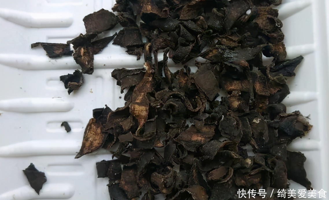 茶叶|生活中哪些材料富含钾元素,该怎么处理拿来养花?