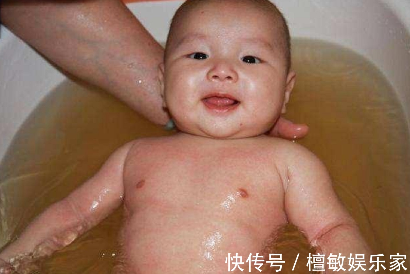 生和死|最“疼妈妈”的娃火了,出生即“开挂”,网友莫非孟婆不卖汤