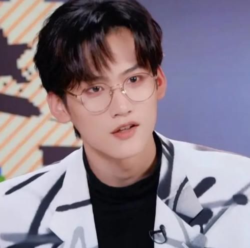 《创4》《青3》迎最新排名，周柯宇李俊濠第一，他的争议最大