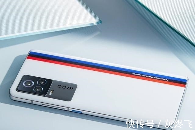 旗舰|从4198元跌至3298元，12GB+256GB，120W闪充顶配旗舰已濒临下架