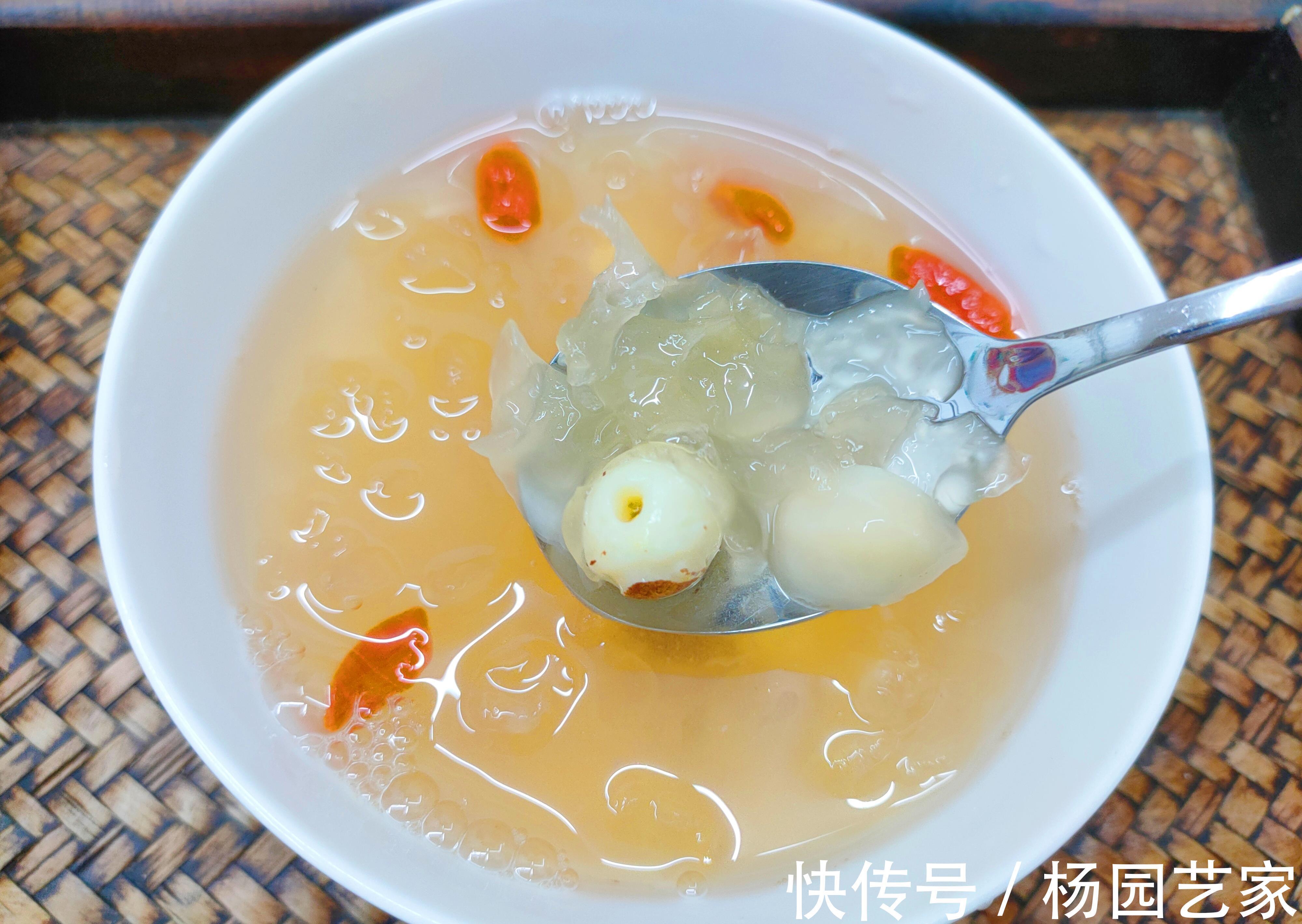 食物|初秋，3样白色食物一起放入高压锅，出锅香气四溢，滋润去燥