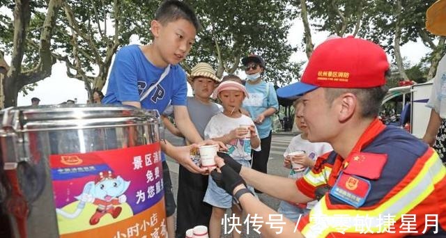 谢春晖|小时凉茶摊前，我们听到很多很多的“谢谢”，也记下了这一张张笑脸！