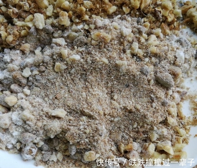 红糖核桃南瓜馒头,香甜又喧软