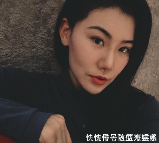 脚尖|健身达人董烨太优秀，柔美和力量感兼具，大长腿马甲线让人羡慕