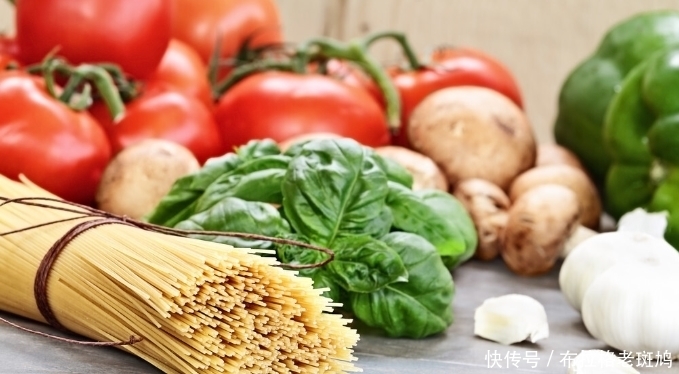 4種食物，營養(yǎng)價值較高，營養(yǎng)不良的老人可以每天吃，補(bǔ)充能量