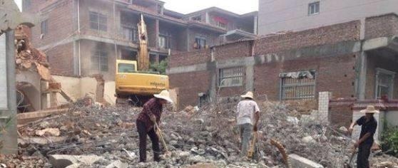 老房子|晒晒我家的新别墅,200万建好包装修,在我们村还排不上名次