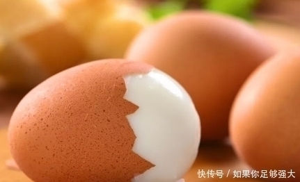 |搞笑吃鸡390:医疗兵的秘密,敌人变身烟雾王!这难道就是神仙?