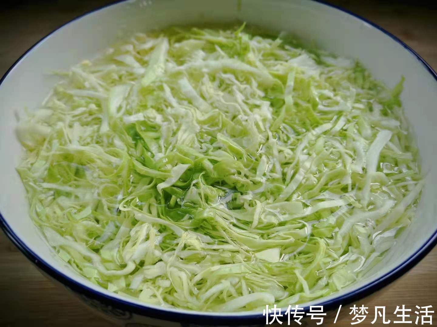 爽口|天热多做这菜吃，富含天然叶酸，一斤8毛，买来一烫一拌，真爽口