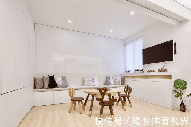 客厅|爆改60㎡旧房,住六人还很宽敞!配合可变家具,秒变大空间