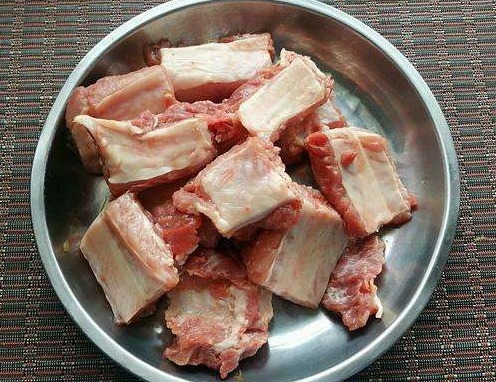 焯水|清炖排骨,排骨不能直接焯水,否则排骨塞牙腥味大,这么做才好吃