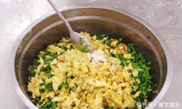 鲜味|韭菜馅饺子，这3种调料不要放，不然韭菜的颜色和鲜味会大打折扣