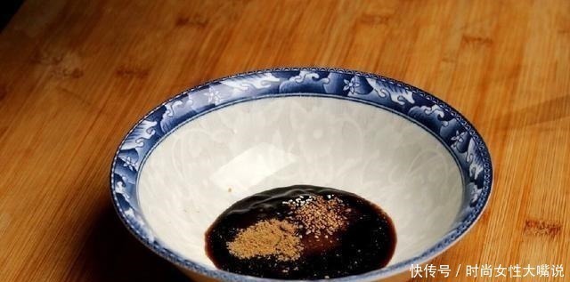 肉末豆腐|吃一斤它等于喝8盒牛奶,2斤核桃,2块钱一块,吃一星期都不腻