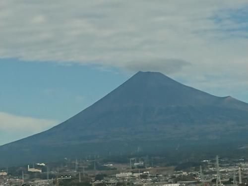 网传富士山无雪，日本民众：难道火山真的要爆发吗？