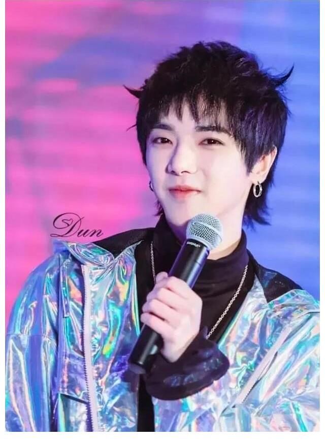 陈小春应采儿婚变？王安宇宋祖儿关系？华晨宇确定王牌和跨年？