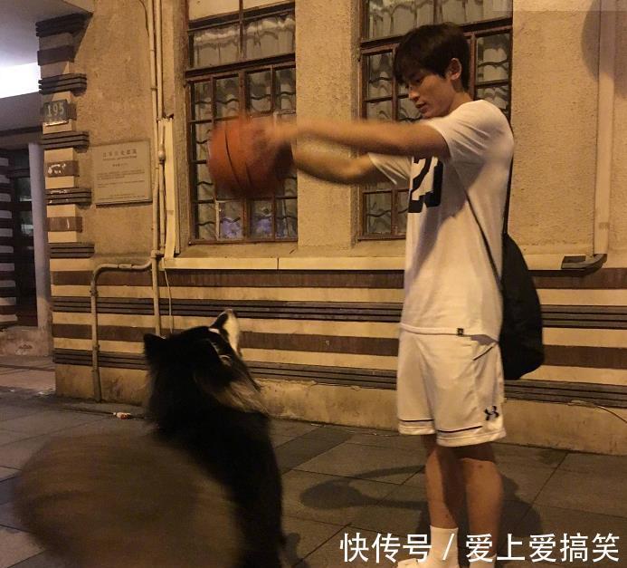 拖鞋|体育生都爱“拖鞋和白袜”,如此土爆的搭配,为何这么受欢迎?