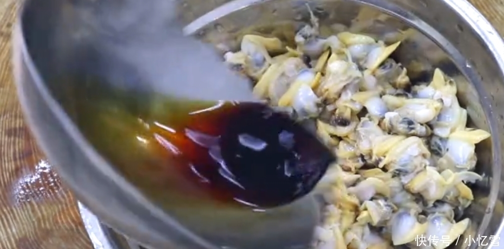 粉丝蒸花甲家常做法，老少皆宜，按照方法谁也会做