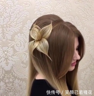 女孩|男发型师用女孩的头发做出一朵花,女孩高兴的连连向他道谢