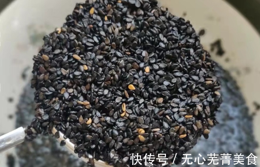 含钙|秋季,该吃的不是核桃而是它,钙含量极高,炒一炒嚼着吃真的好香!