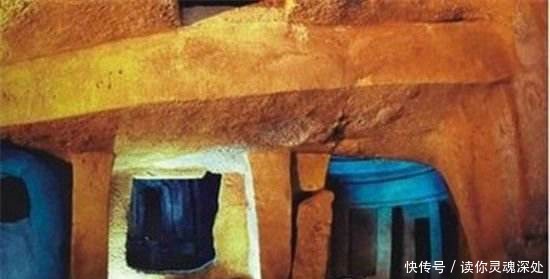 千年古墓让人脊背发凉, 八十人盗墓无一生还, 机关设的太巧妙!