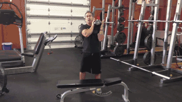 动作|肩膀窄肌肉不发达?一组练肩动作,你值得拥有