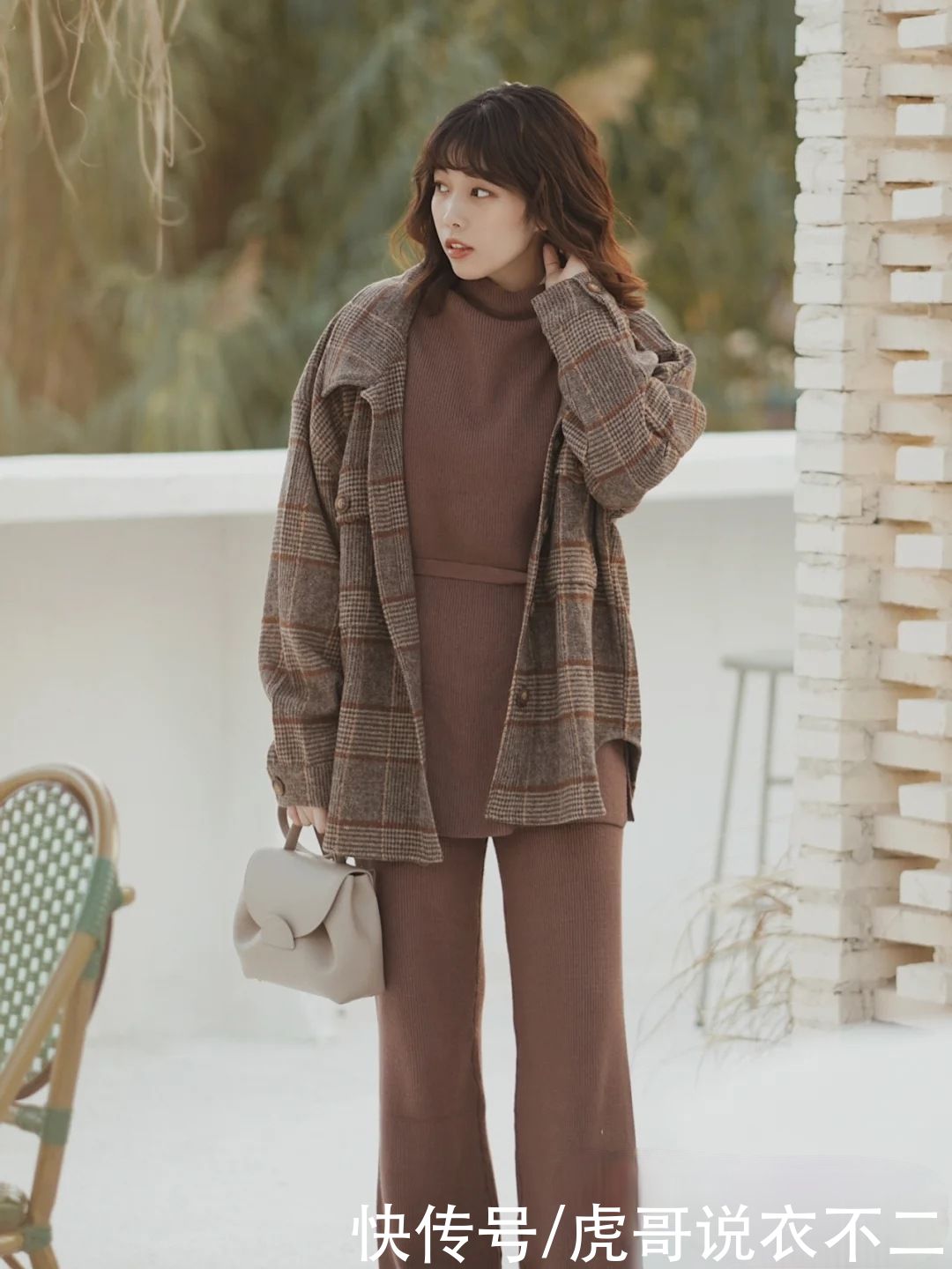 onetone穿搭凭什么火？看见这位日系博主，气质简直太高级