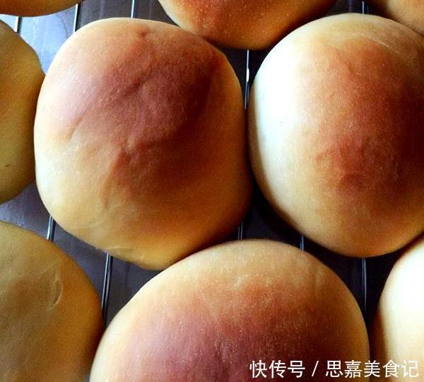懒人|面包懒人做法,摔一摔做出手套膜,蒸出来柔软拉丝,萱软蓬松