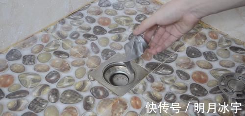 下水道口放一个气球，作用真强大，解决家家户户的一个烦恼，超实用