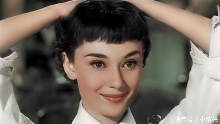 本以为赫本颜值高，殊不知是专门设计的妆容，化妆前后判若两人