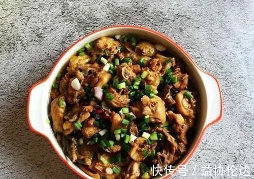 清炒油麦菜|出差回家,老公亲手做晚餐,4道菜配红薯饭,网友:这老公真厉害