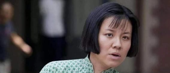 抛弃|26岁获得影后,北影校花,却遭大23岁导演抛弃,今嫁入豪门成赢家