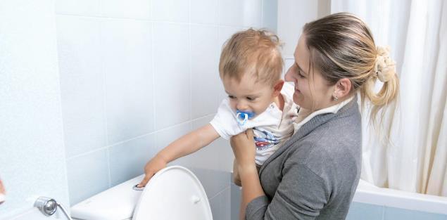 如厕|如何给宝宝进行如厕训练?试试这几招,轻松让娃自己上厕所