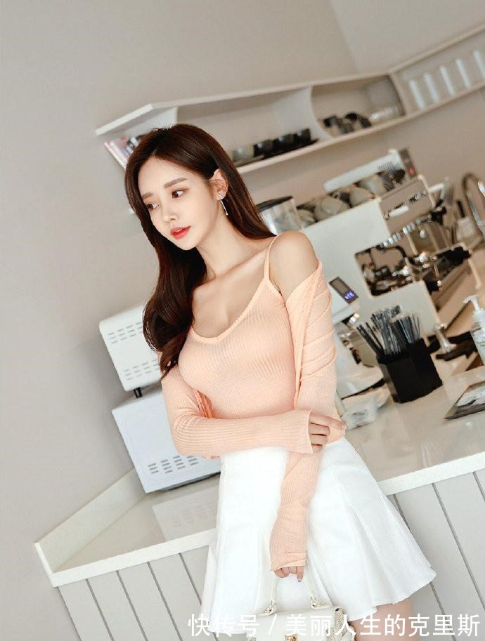 穿搭 吊带的穿搭思路,上班这样穿清凉又时髦!