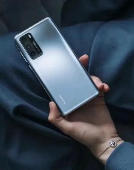 颜值|华为高颜值旗舰机,性能出众,7nm 麒麟 990 加持,表现出色!