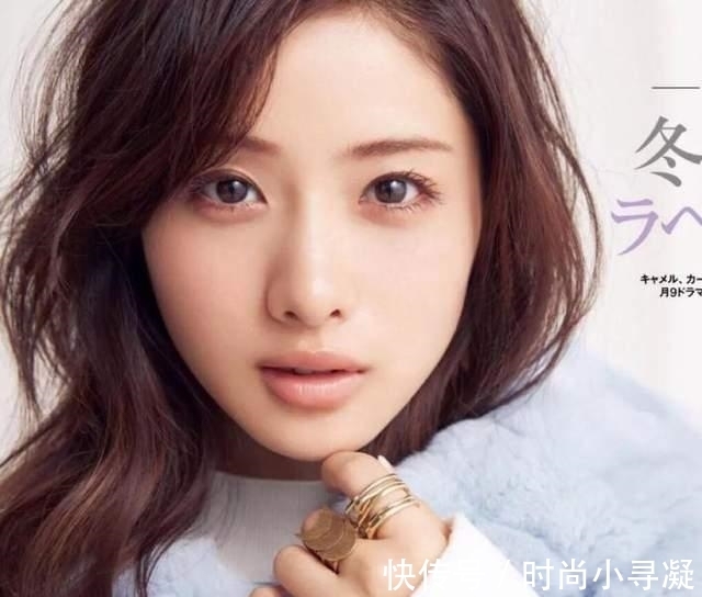 修饰|奔五的女人远离这5种“发型”,特别是第2种,难看显老还特土