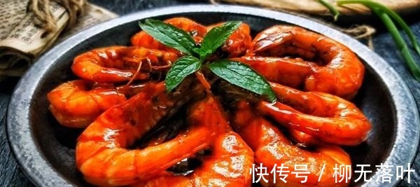 大厨|油焖大虾怎么做最入味大厨那偷学的秘方，虾肉嫩滑好吃到舔手指！