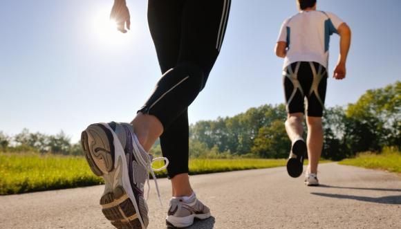 晨起有4种“异常”,或是肝病前兆,全不占,值得祝贺