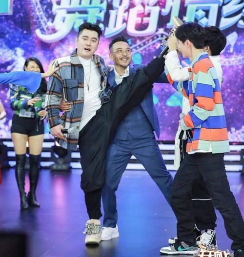 天天向上|王一博为《天天向上》丧失表情管理,节目组为他破例发声