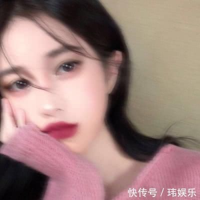 女孩眼睛有这“3标志”,天生自带“眼妆”,00后学生党快自测