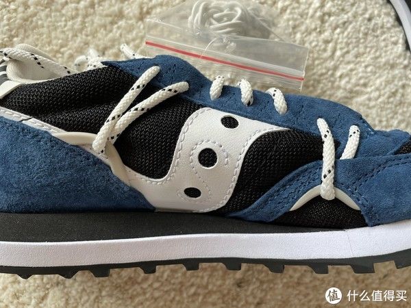 鞋带|Sneaker 篇一百二十二：Saucony Jazz Court RFG环保鞋与其他两双鞋开箱