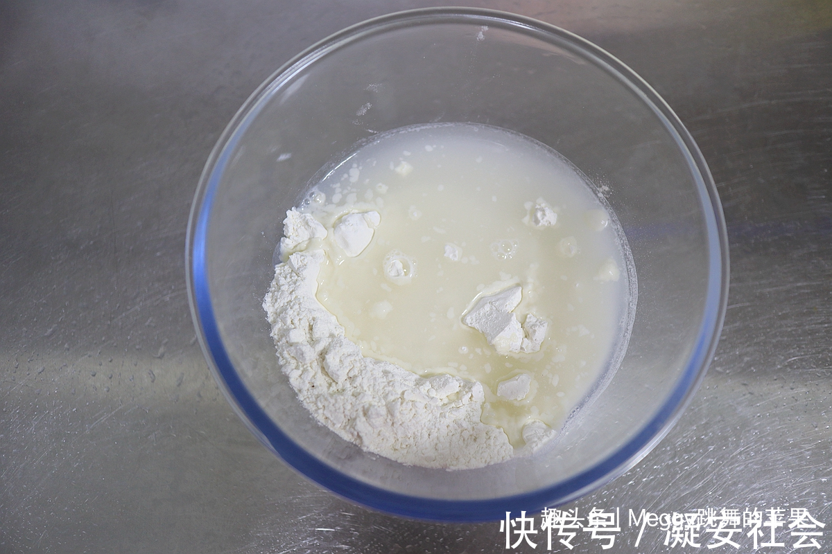 小吃|传统小吃锅贴比饺子还省事,做法随意没讲究,馅嫩味儿香吃一锅