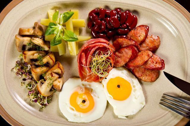 睫毛精|“最美新生儿”火了,颜值引众多人羡慕,网友:我愿意等她长大