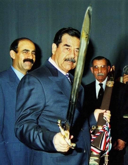 猎杀|历史上过目难忘的瞬间：被打成“猪头”的墨索里尼，奥巴马观看猎杀拉登直播