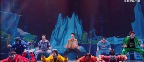 王一博被布布扛走，解锁锤子舞《葫芦娃》，导演竟意外被占便宜