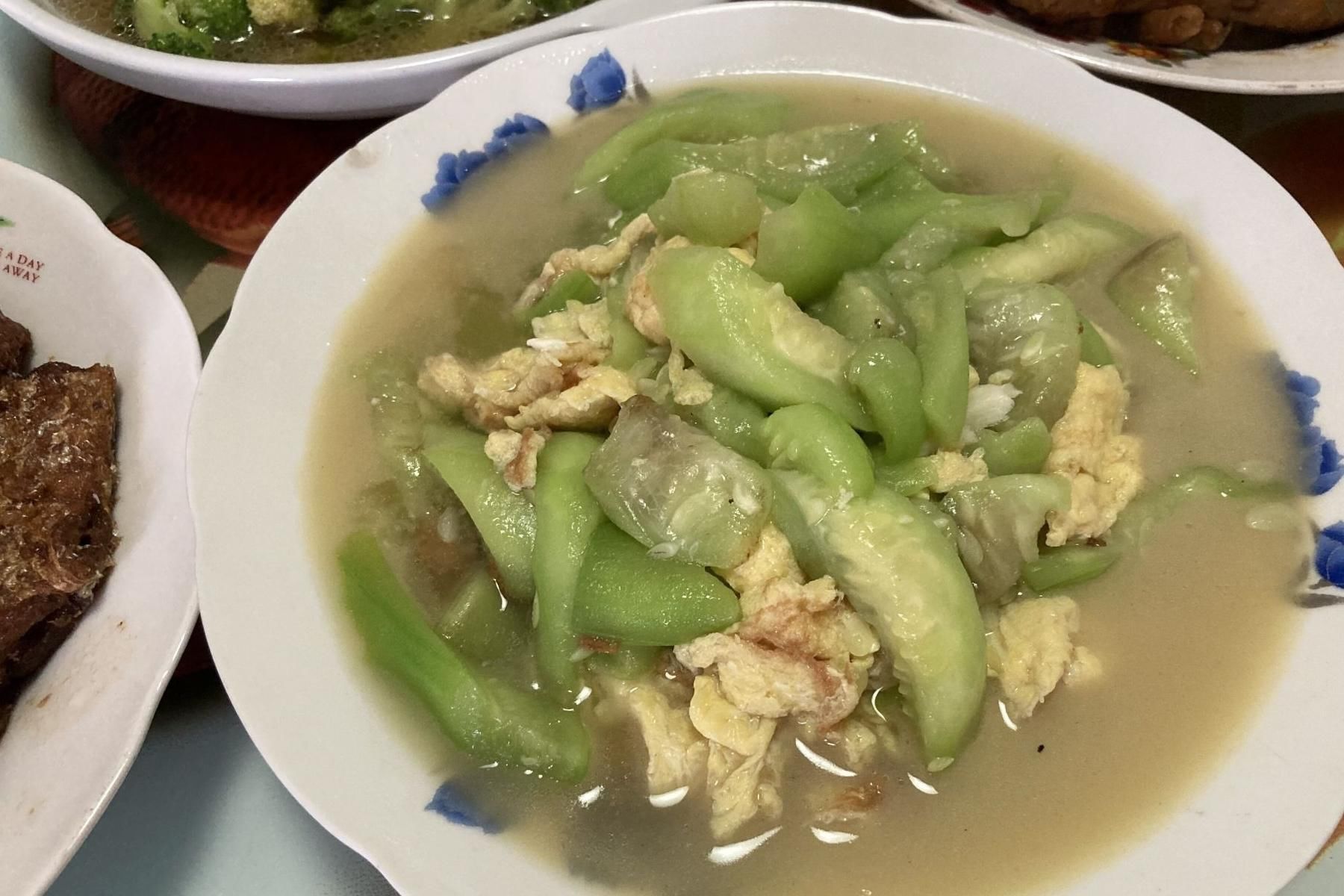 红烧|婆婆做的晚餐七菜一汤,天天吃到撑,网友:一个月的工资都吃光了