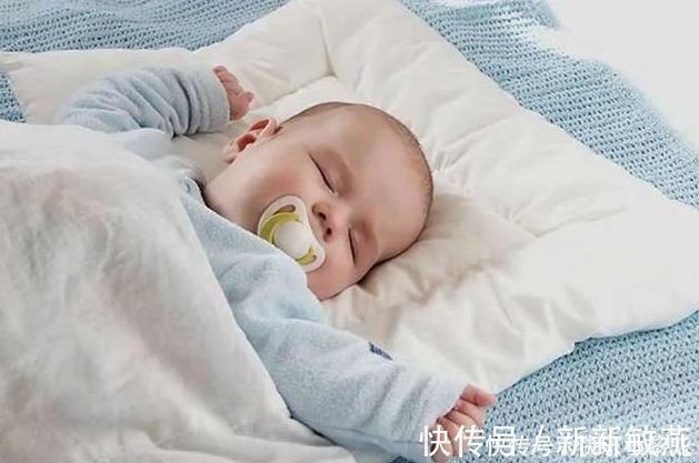 睡眠环境|孩子熟睡后总爱“满床打滚”？是睡得不安稳吗？及早了解帮助孩子