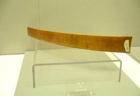 手里|为什么宋朝大臣上朝时手里会拿一块板子？有什么用处？