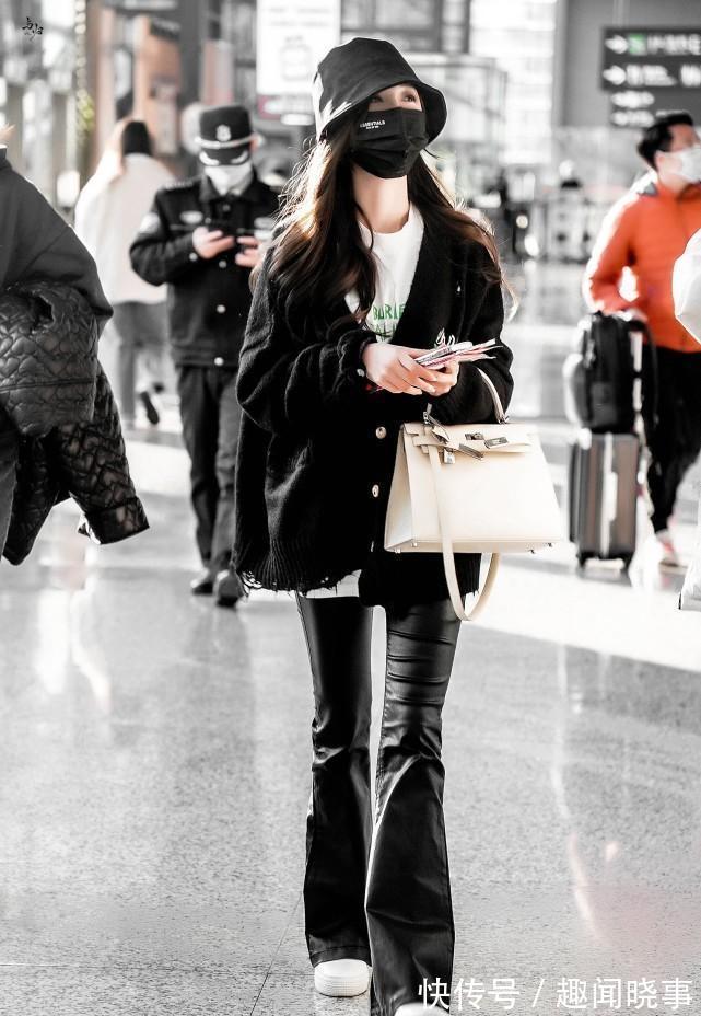 |吴宣仪机场同粉丝对话好搞笑,反矫情达人上线,性格真的很不错