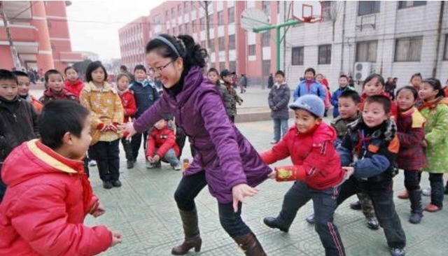 学生|有种落差叫“妈，我当老师”，老师晒出对比照，颜值变化逗笑网友