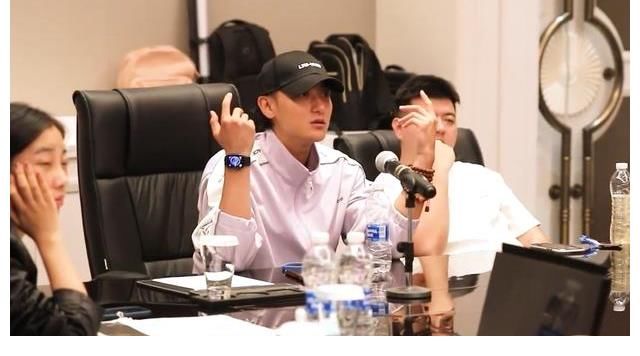 帶貨首秀被指割韭菜，黃子韜憤而反擊：你有什么資格酸我？